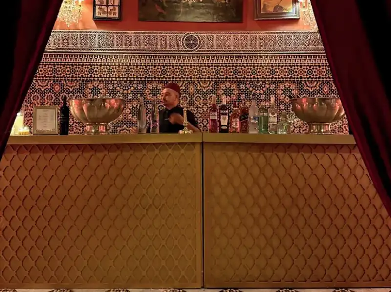 Bar droit moucharabieh — photo
