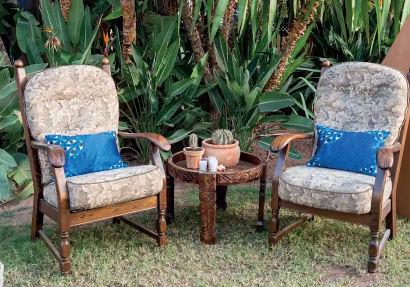 Fauteuil vintage, tapisserie fleurie