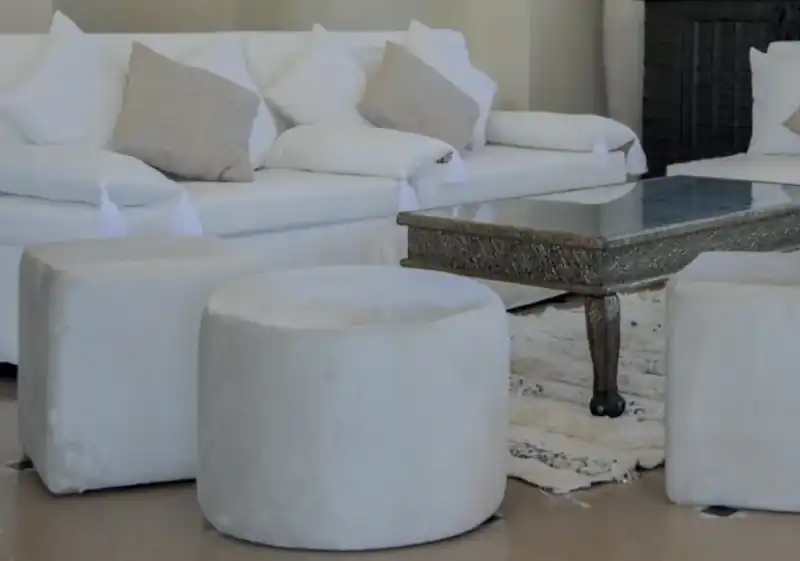 Pouf design carré et rond — photo